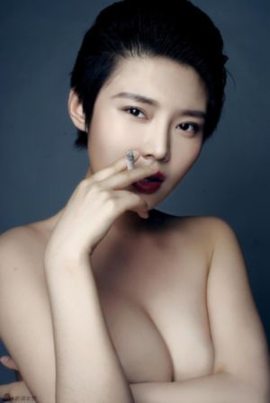 女人自熨全过程免费视频网站_蓝光版中文字幕包