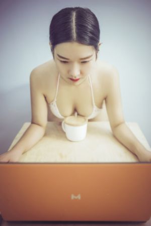 国产v精品成人免费视频400条_成长在线视频免费观看