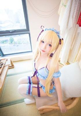 欧美内衣丝袜少妇_超清迅雷电影在线